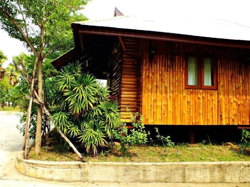 Siam River Resort Chaiyaphum Zewnętrze zdjęcie